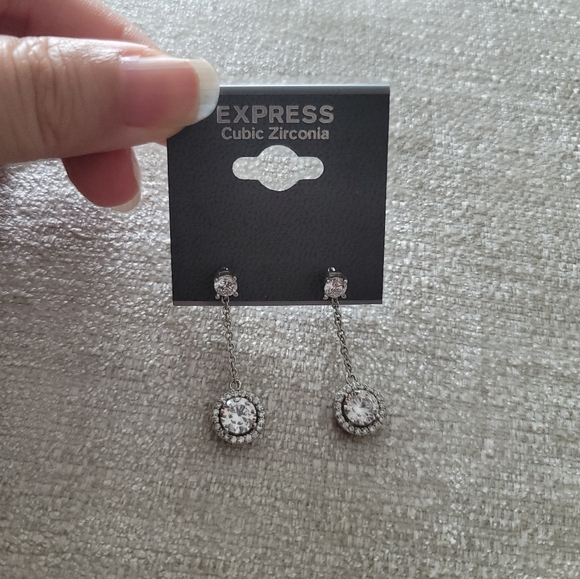2/$15 NEW EXPRESS Dangle Earrings - Picture 3 of 4